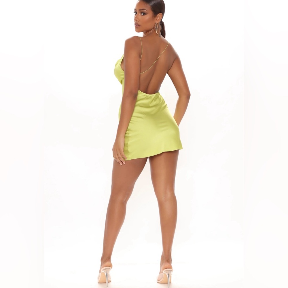 Fashion Nova Lime Yellow Satin Mini Dress | Chain Detail | NWT | Size S - Picture 5 of 13